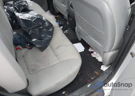 2011 Kia Sorento Lx z USA, uszkodzony, nr VIN 5XYKT3A17BG157790